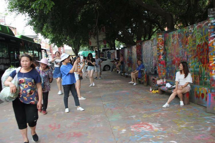 澳门大学研究生申请官网和游客重庆吃烧烤被宰与游客重庆吃烧烤被宰视频